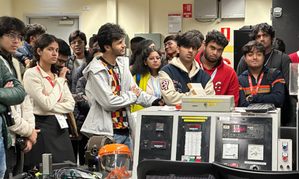 Students at Bundoora lab.