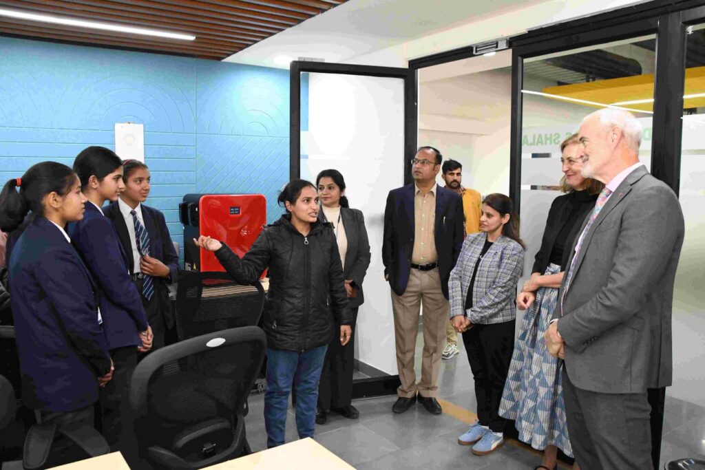 RMIT Vice-Chancellor and President with students studying undergraduate engineering courses as part of the BITS-RMIT Higher Education Academy.